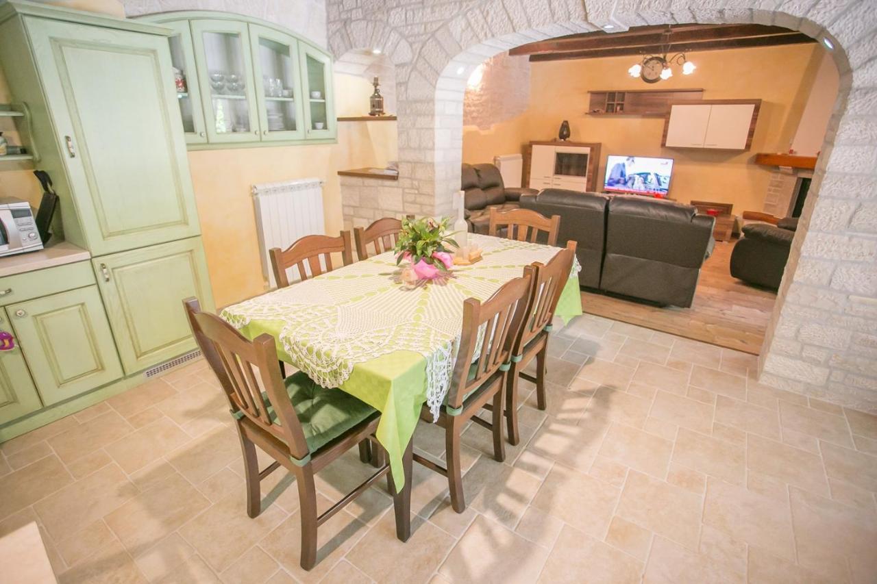 Holiday Home Mendula Tinjan 外观 照片