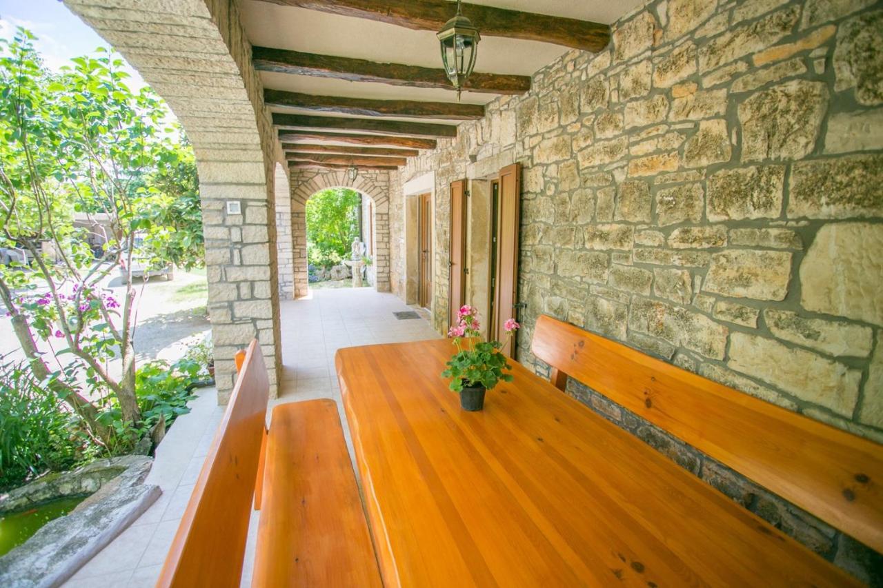 Holiday Home Mendula Tinjan 外观 照片